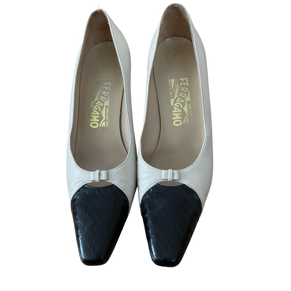 Salvatore Ferragamo Women's Black and Cream Heels